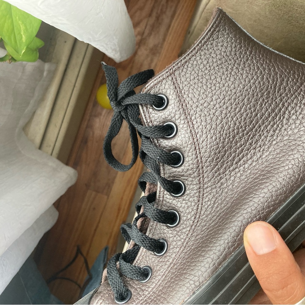 Leather brown converse